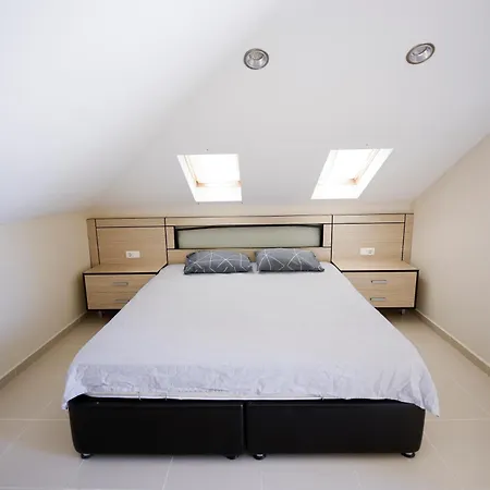 Bluehomes Apartment